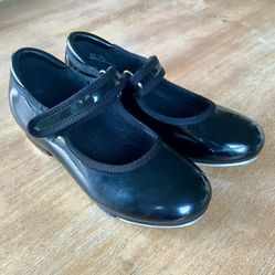 Girls Tap Shoes (size 12)