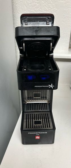 Illy coffee maker