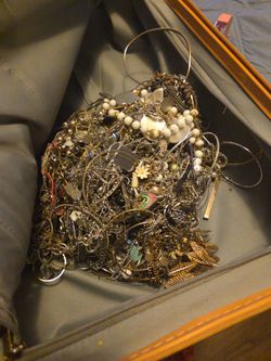 Tangle mess