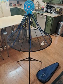 Frisbee golf basket