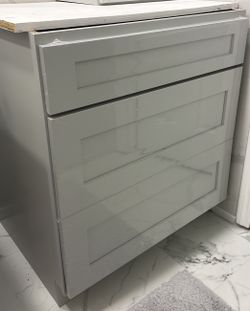 Cabinet (NEW)