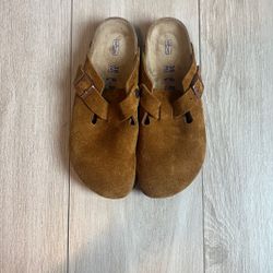 Birkenstock Boston Soft Clog Suede Leather. 
