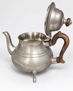 Vintage Colonial Williamsburg Stieff Pewter Teapot - CM80-T6 Challinor's Steele
