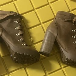Brown Low Boots Size 8