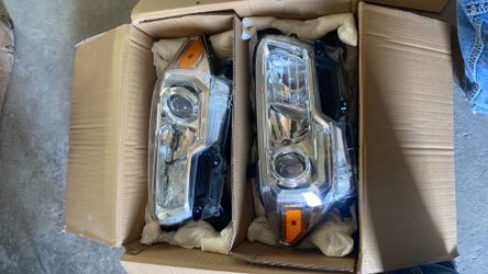 Toyota Tacoma head lights