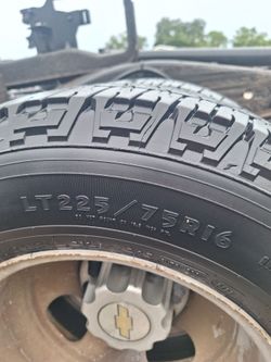 Tires LT225/75/16