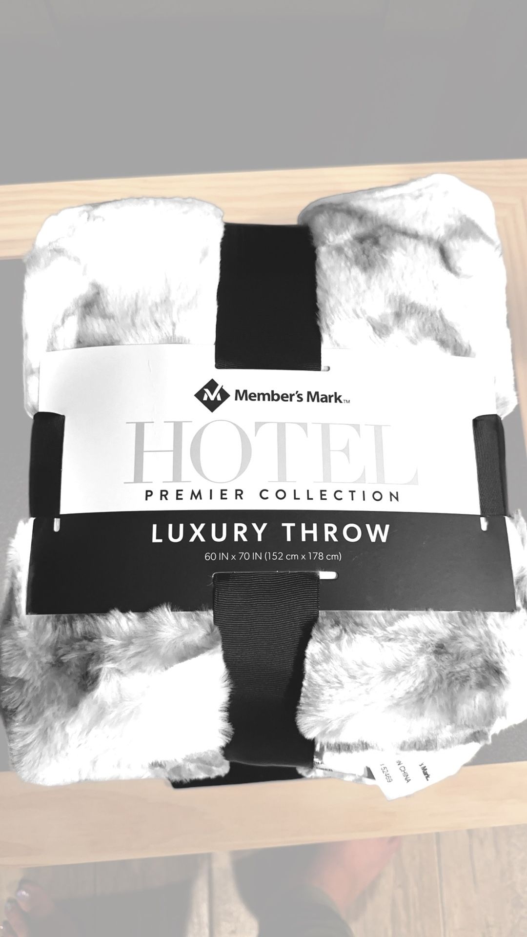 Hotel 60 by 70 blanket new have multiple $20