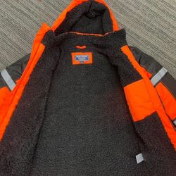 NEW-Nuevos chamarra de construcción a $60