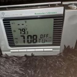 Hammacher Schlemmer/La Crosse Technology atomic projection clock with weather station capabilities.  
