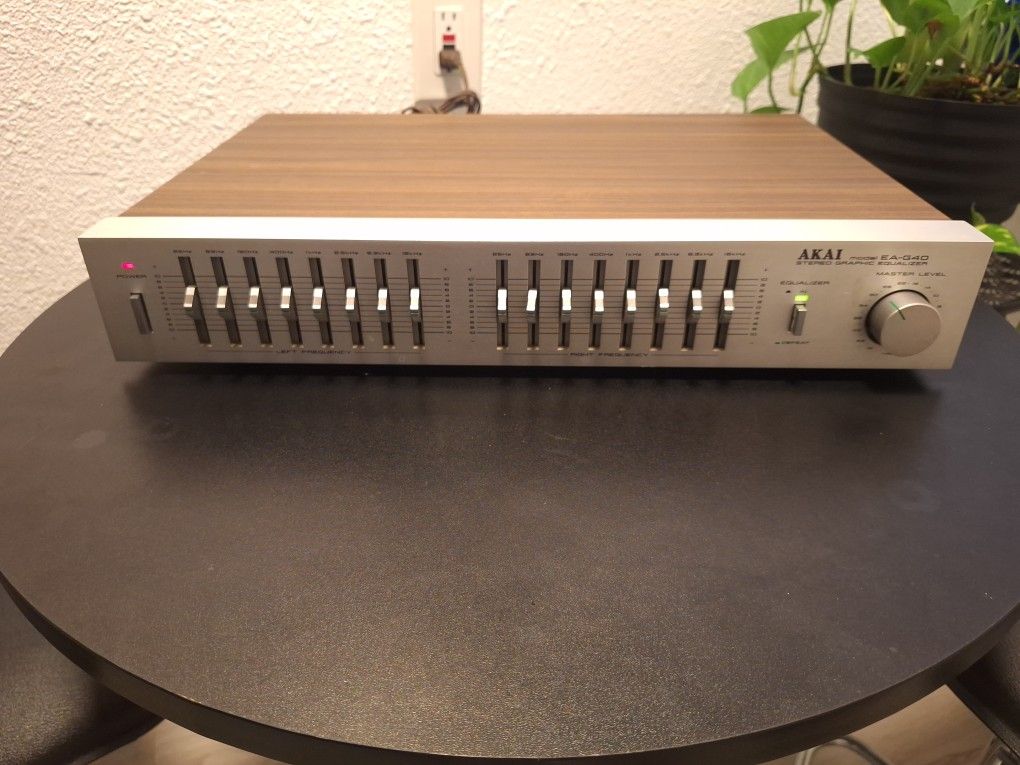 Akai EA-G40 EQ