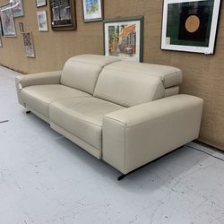 Off White Leather Power Recliner 5a