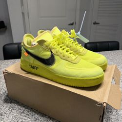 Nike Air Force 1 Volt Size 11.5
