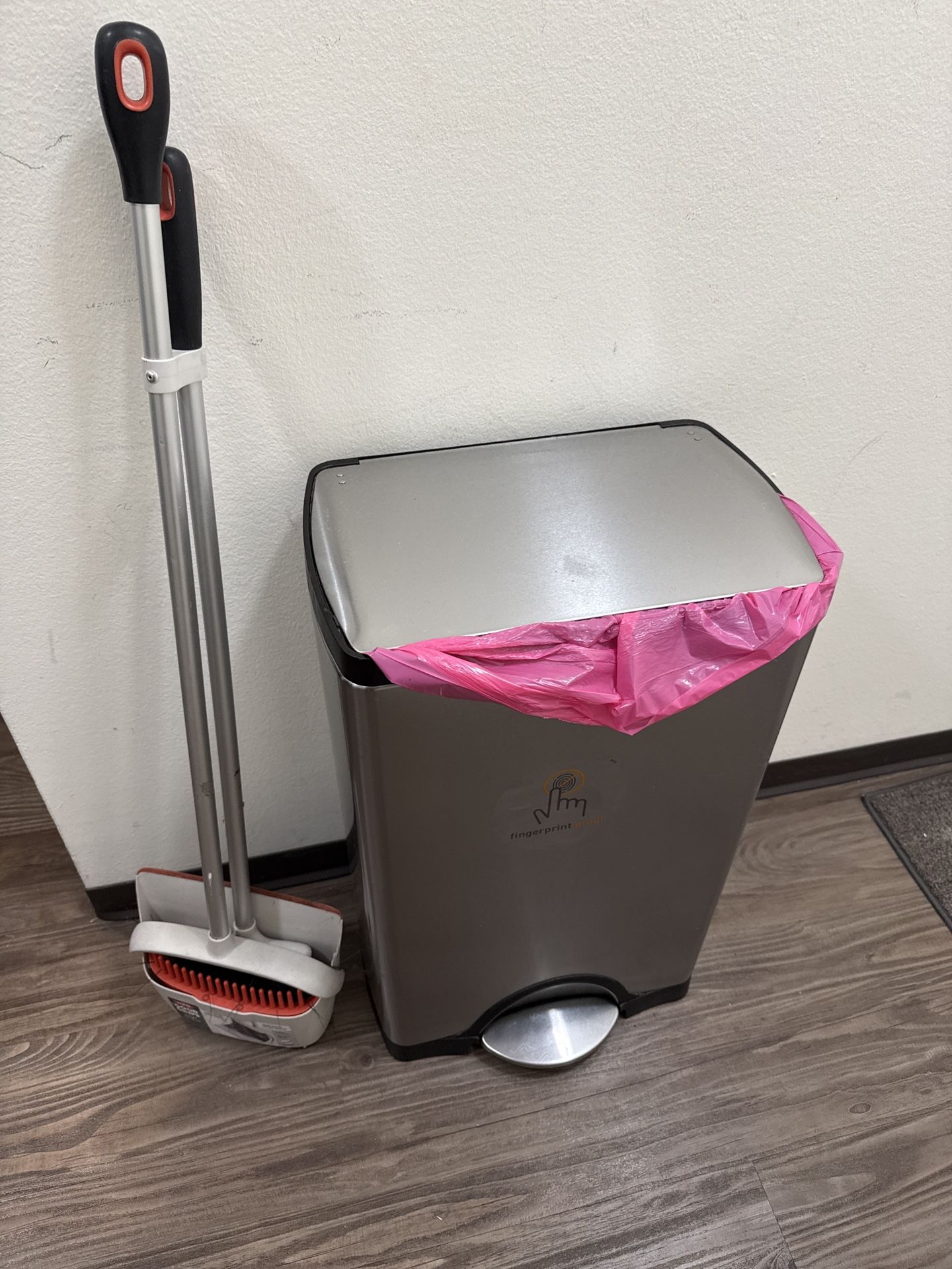 Fingerprint Resistant Trash Can & Broom Set