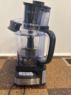 Hamilton Beach 10-cup food processor, black