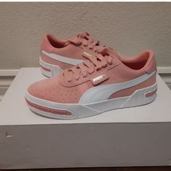 Puma Women's Size 8 BOGO 50%