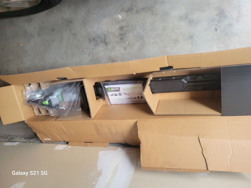 EGO Power 26 in Battery Powered Cordless Hedge Trimmer