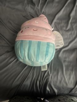 cup cake Squishmallow