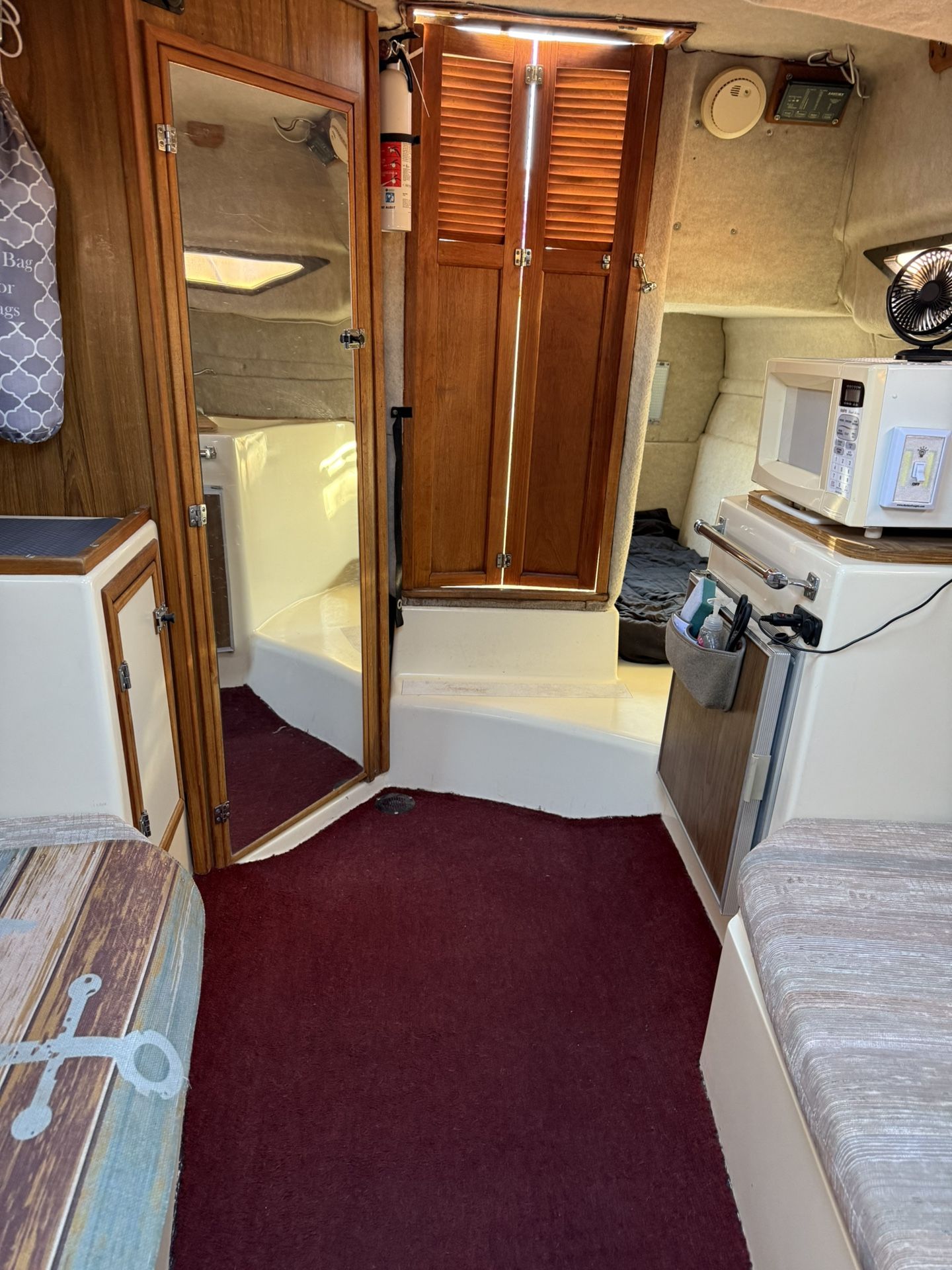 1990 Sea swirl Cordova Cabin Cruiser