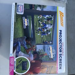 Inflatable projector screen