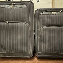 Pair Ricardo Elite Travel Luggage 