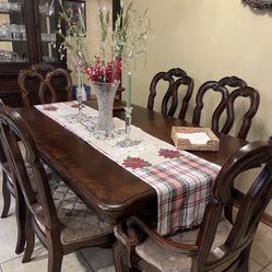 Walnut dining table 6 chairs