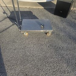 Gidravlic small flatbed cart