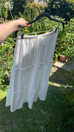 White maxi skirt