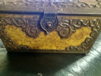 Vintage 1930's Victoria BISQUIT Tin, Dorcht Holland