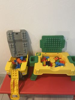 Children Play Blocks