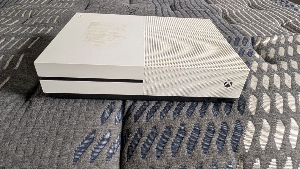 Xbox One S