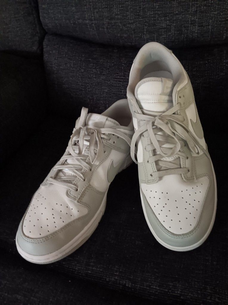 Men's Nike Dunk Low Size 11 Retro White Grey Fog DD1381-103