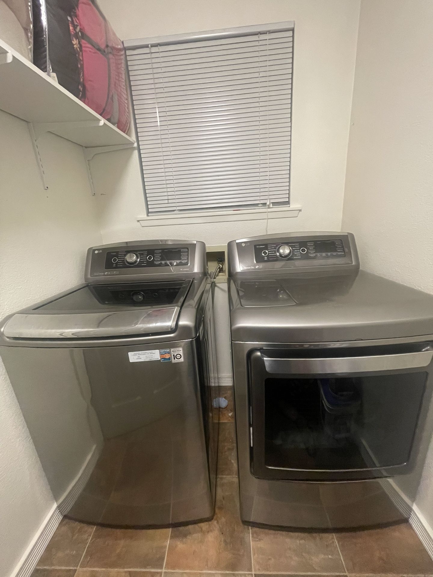 LG Washer & Dryer Set