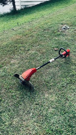 Homelite corded weedwacker / string trimmer in excellent condition