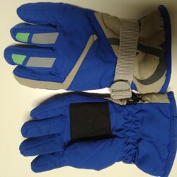 Kids Gloves. Used.