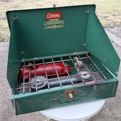 Coleman 425E Two-Burner Camp Stove Green Vintage White Gas, Made in USA