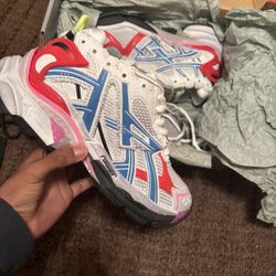 balenciaga runners size 7/40