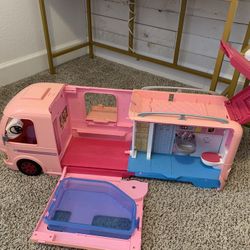 Camion de barbie con alberca sale