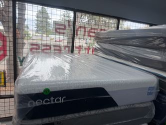 QUEEN SIZE NECTAR MATTRESS & BOX SPRING BED SET