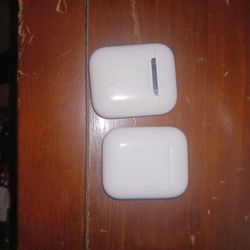 Apple Airpods *Case Only*