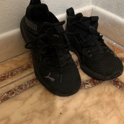 Puma Shoes Size 5 In Women 