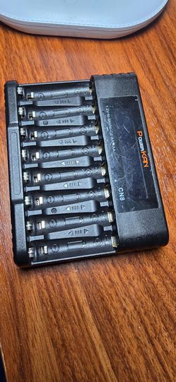 PowerKan CN8 8-Bay AA/AAA Battery Charger