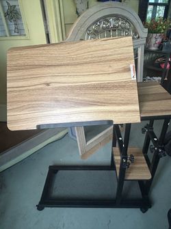 Adjustable hospital bed tray