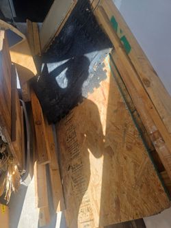 Free wood and plywood pieces