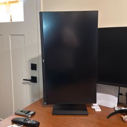 LG 27'' 27BK67U-B IPS UHD 4K Monitor (3840x2160) with USB Type-C™ Connection