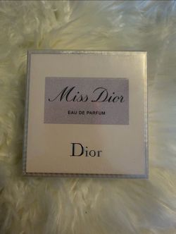 Women’s perfume