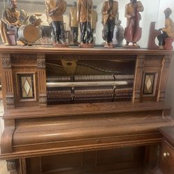 Fully Restored And Functional 1900 Beckwith Cabinet Grand Piano
