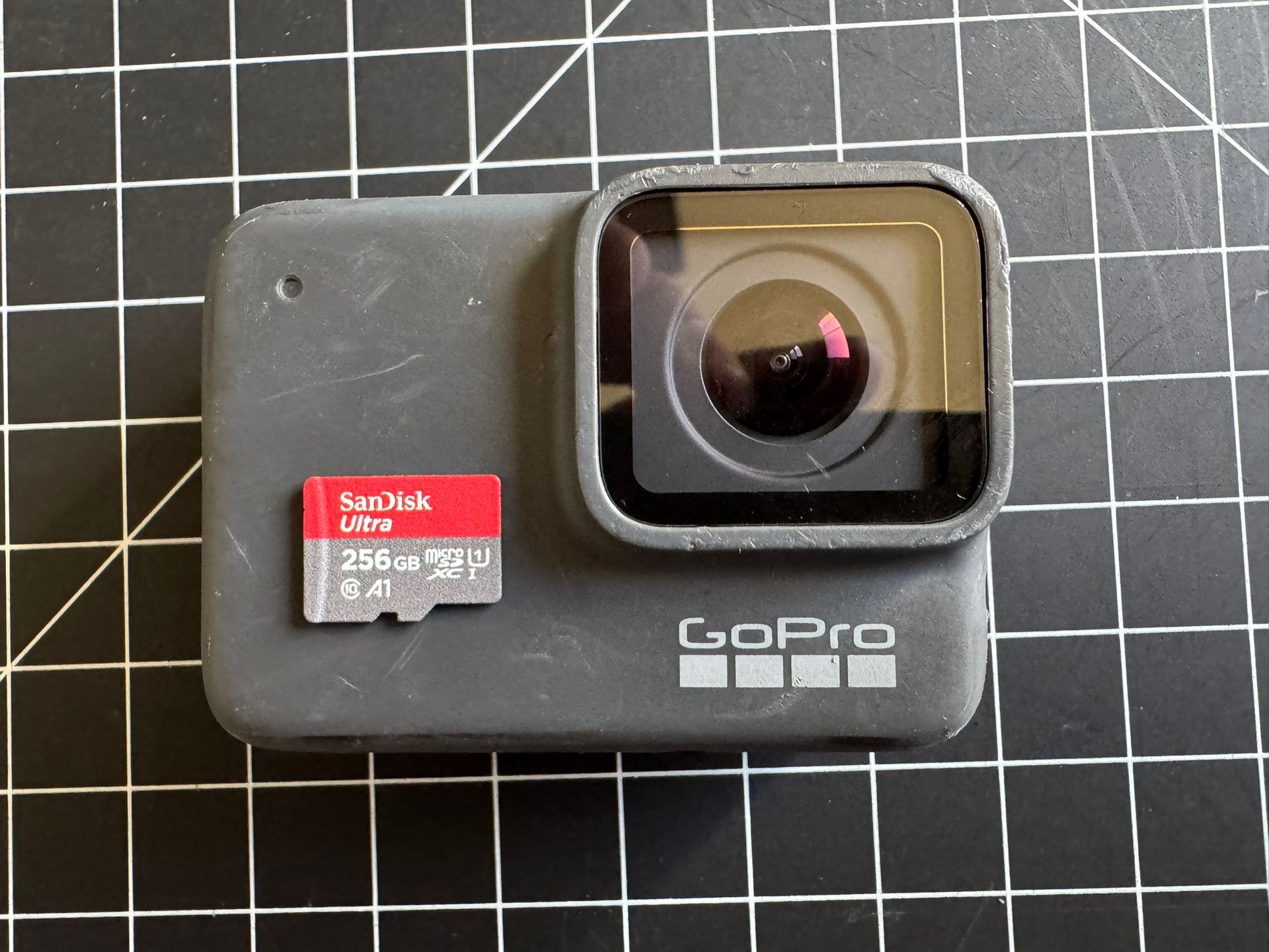 GoPro 7 Silver With 256Gb SD Card and Dive Housing