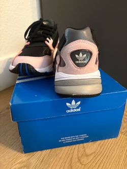 Adidas Originals Falcon Sneakers Black Pink