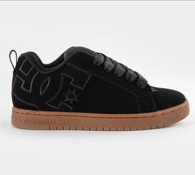 Dc men size 6