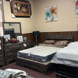  Queen Size Bedroom Set
